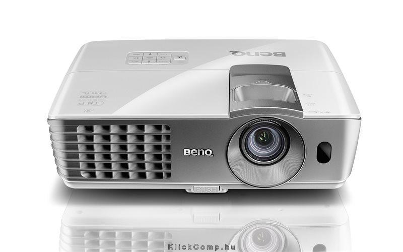 W1070+ Cinema 3D FullHD projektor DLP; 2200 AL, 10.000:1, 6000hSmartEco, 2xHDMI fotó, illusztráció : 9H.J9H77.17E