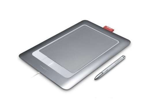 Bamboo Fun Pen and Touch Medium digitalizáló tábla fotó, illusztráció : CTH-670S-EN