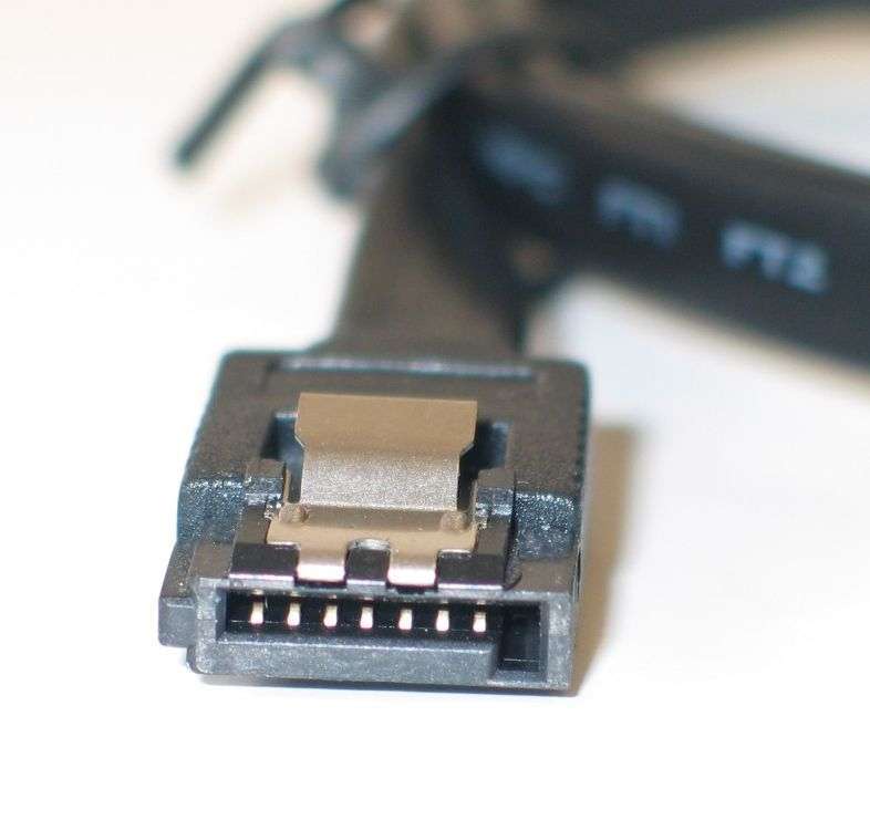 SATA3 adatkábel,sima,fek,60cm,kli fotó, illusztráció : KKTSATAS60BII