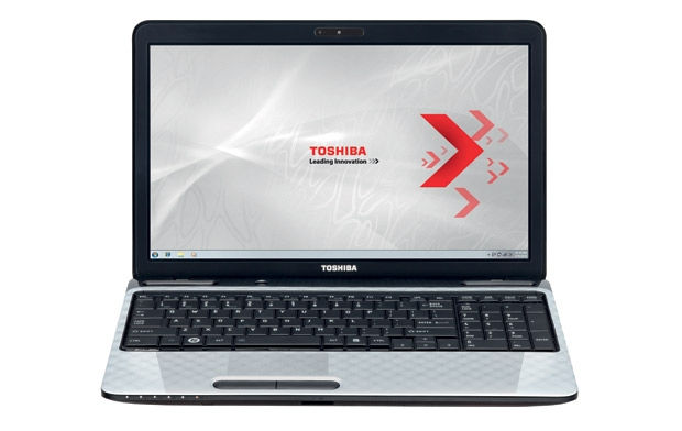 Toshiba Satellite 15,6  laptop, Intel i3-2330M, 4GB, 750GB, Gef520M, DOS, Ezüst fotó, illusztráció : L750-1H5