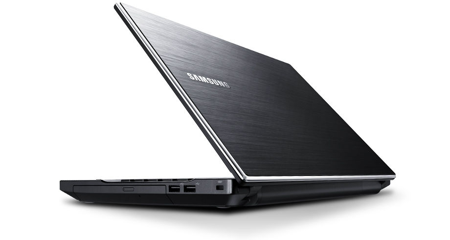 notebook, i5, 6GB, 1TB, GT520MX 1GB, Win7, ezüst-feh fotó, illusztráció : NP300V5A-S0AHU