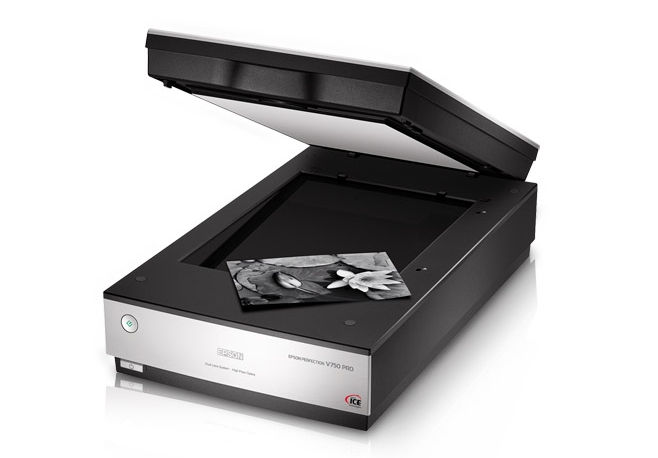 Epson Perfection V750 Pro professzionális fotószkenner, A4 fotó, illusztráció : PV750P