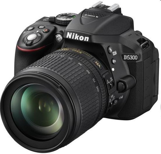 Nikon D5300 + 18-105 VR Fekete digitális tükörreflexes fényképezőgép fotó, illusztráció : VBA370K004