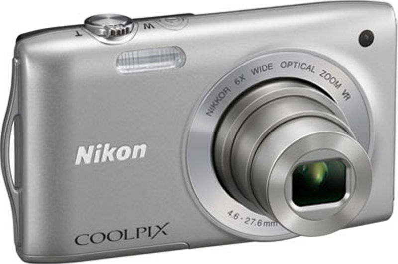 NIKON Coolpix S3300 Ezüst 16MP digitális fényképezőgép 2 Nikon szervizben fotó, illusztráció : VMA950E1