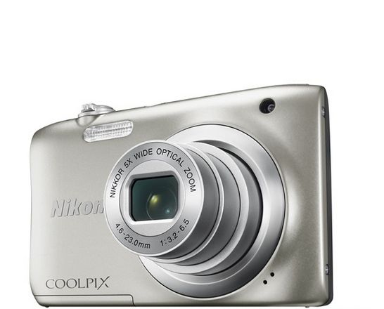 Nikon Coolpix A100 Ezüst digitális fényképezőgép fotó, illusztráció : VNA970E1