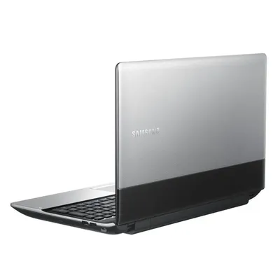 15,6" Ezüst notebook LEDHD, B950, 4GB, 500GB, Intel HD, W7HP 64bit, BT3, CAM, 6C4400 2 év NP300E5A-A03HU fotó
