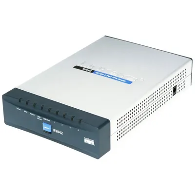 Cisco 10 100 4-Port VPN Router RV042-EU fotó