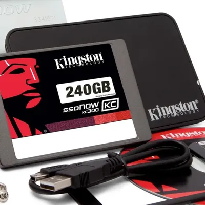 240GB SSD SATA3 2,5" 7mm KINGSTON SKC300S3B7A 240G Upgrade Kit SKC300S3B7A_240G fotó